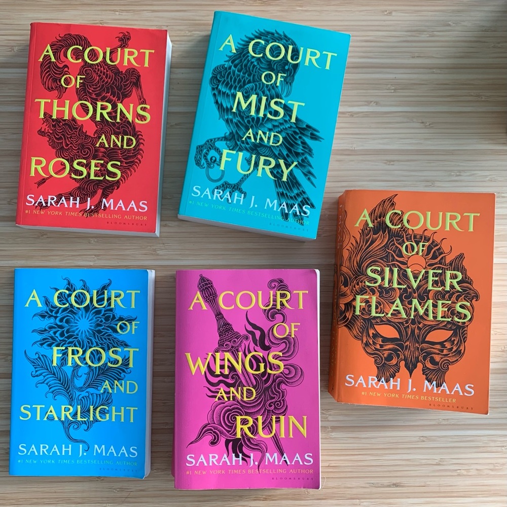 A Court of Thorns and Roses Series Set